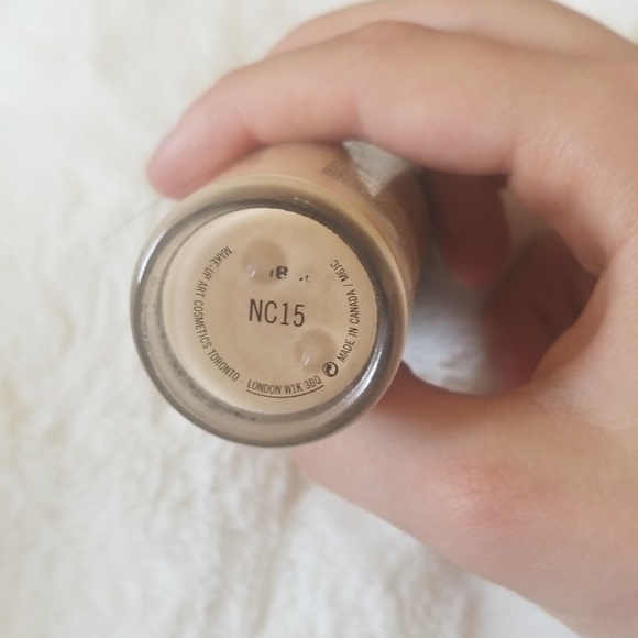 Mac studio fix shade nc15 - Picture 2 of 2